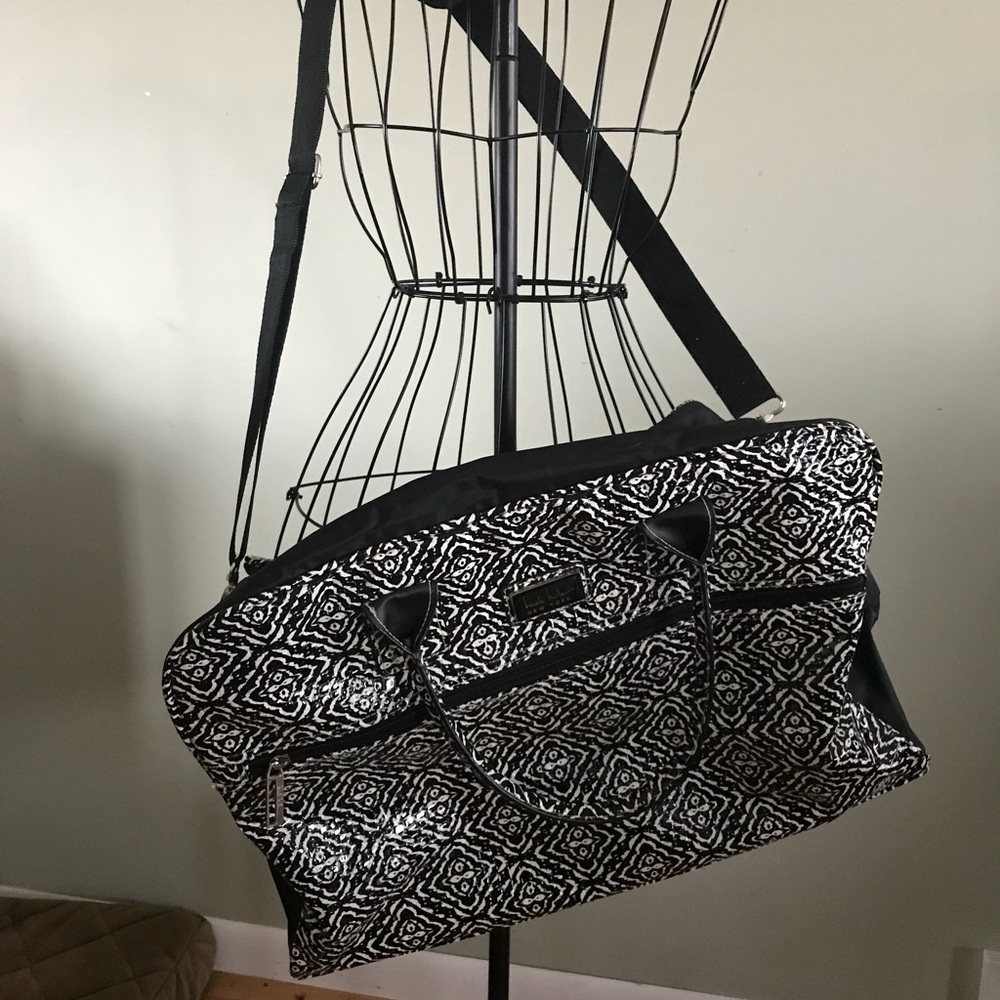Nicole Miller Shoulder Bag